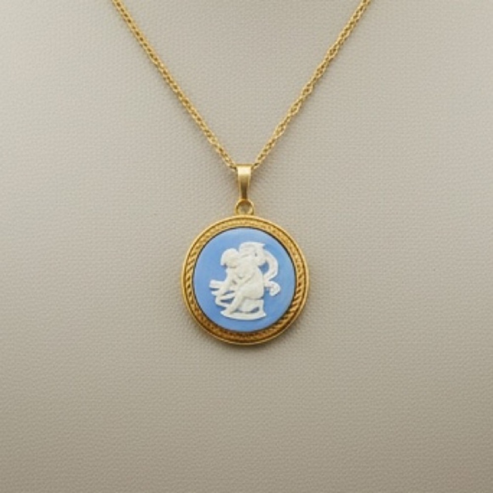 Vintage Van Dell 12K GF Wedgwood Jasperware Cameo Pendant Necklace Blue Cherub